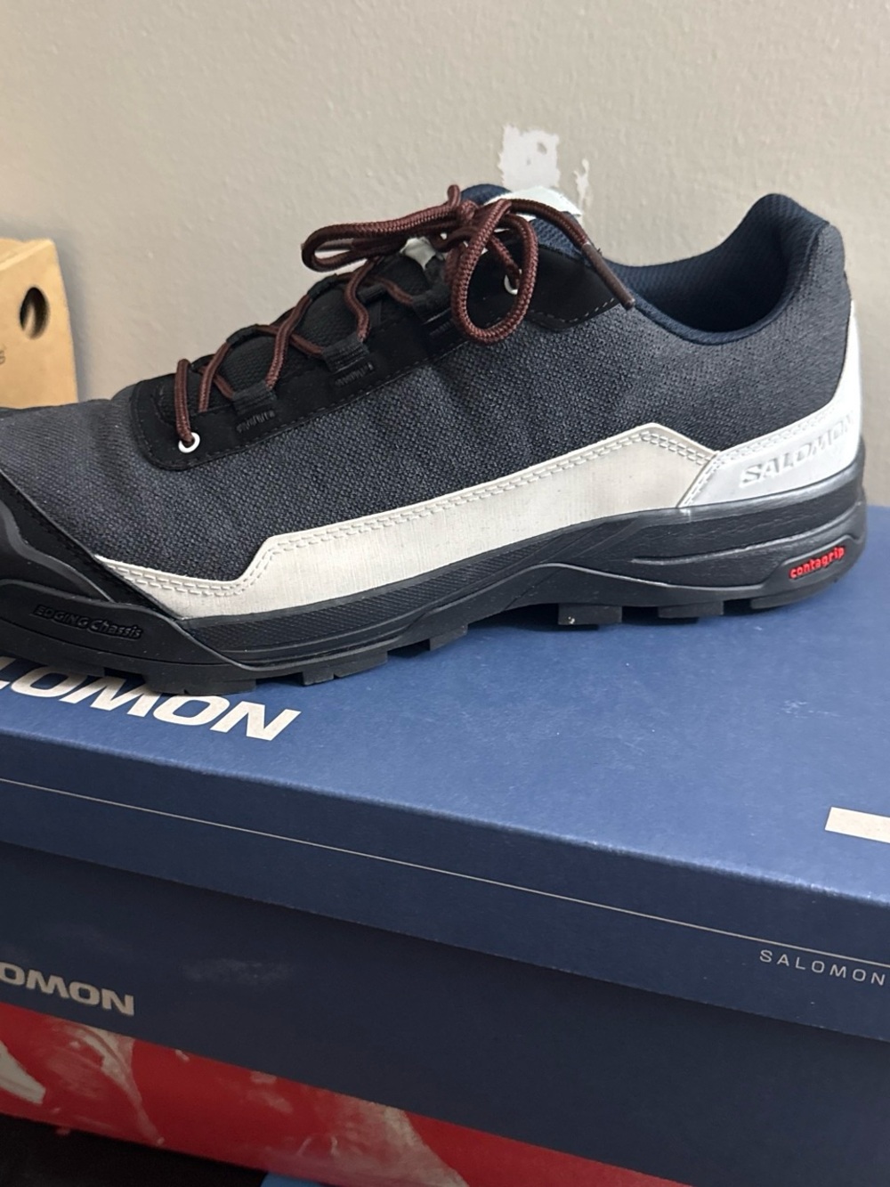 Salomon Men's Black and Gray Trail Shoe